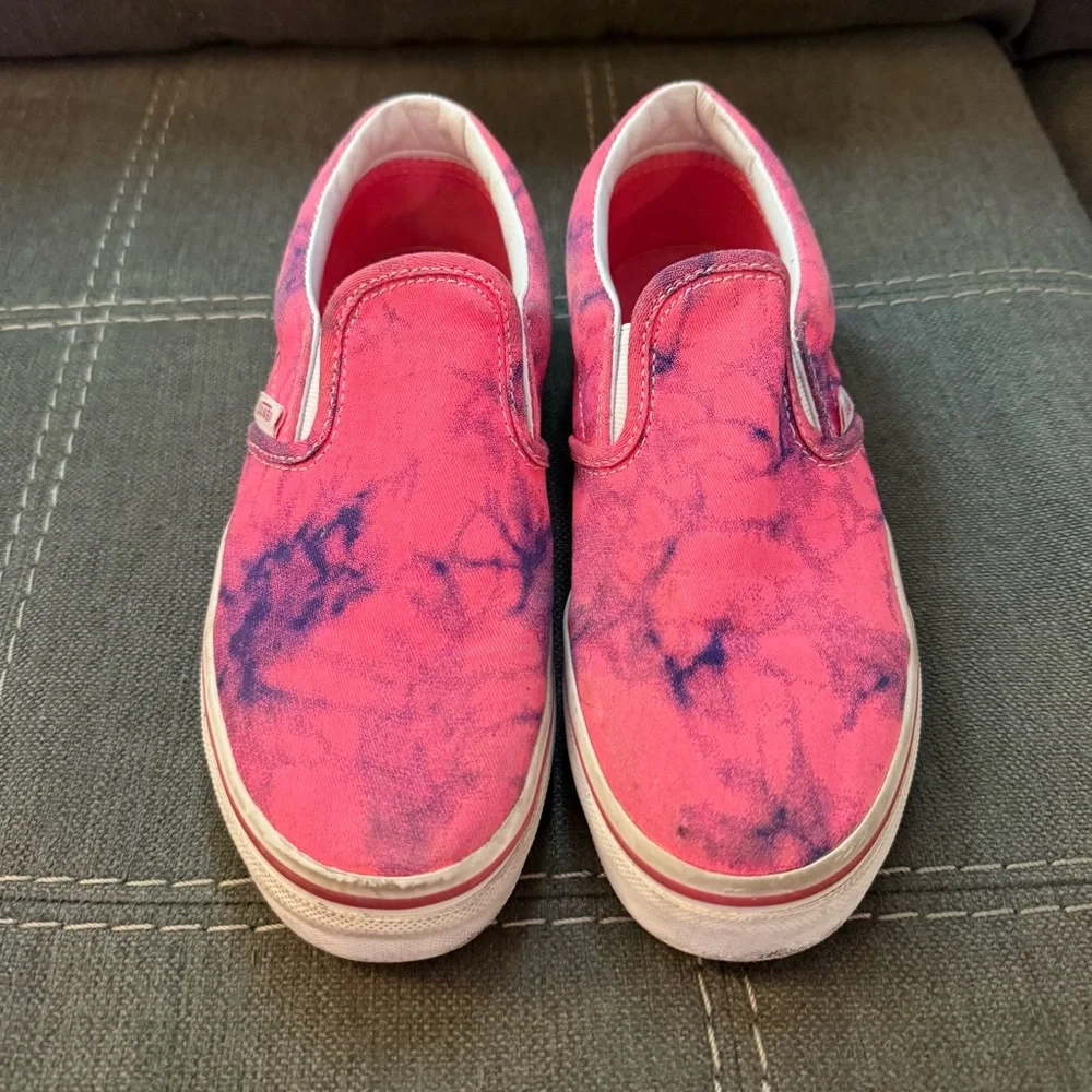 GUD🎀 Pink & Blue Vans Classic Slip On Sneakers